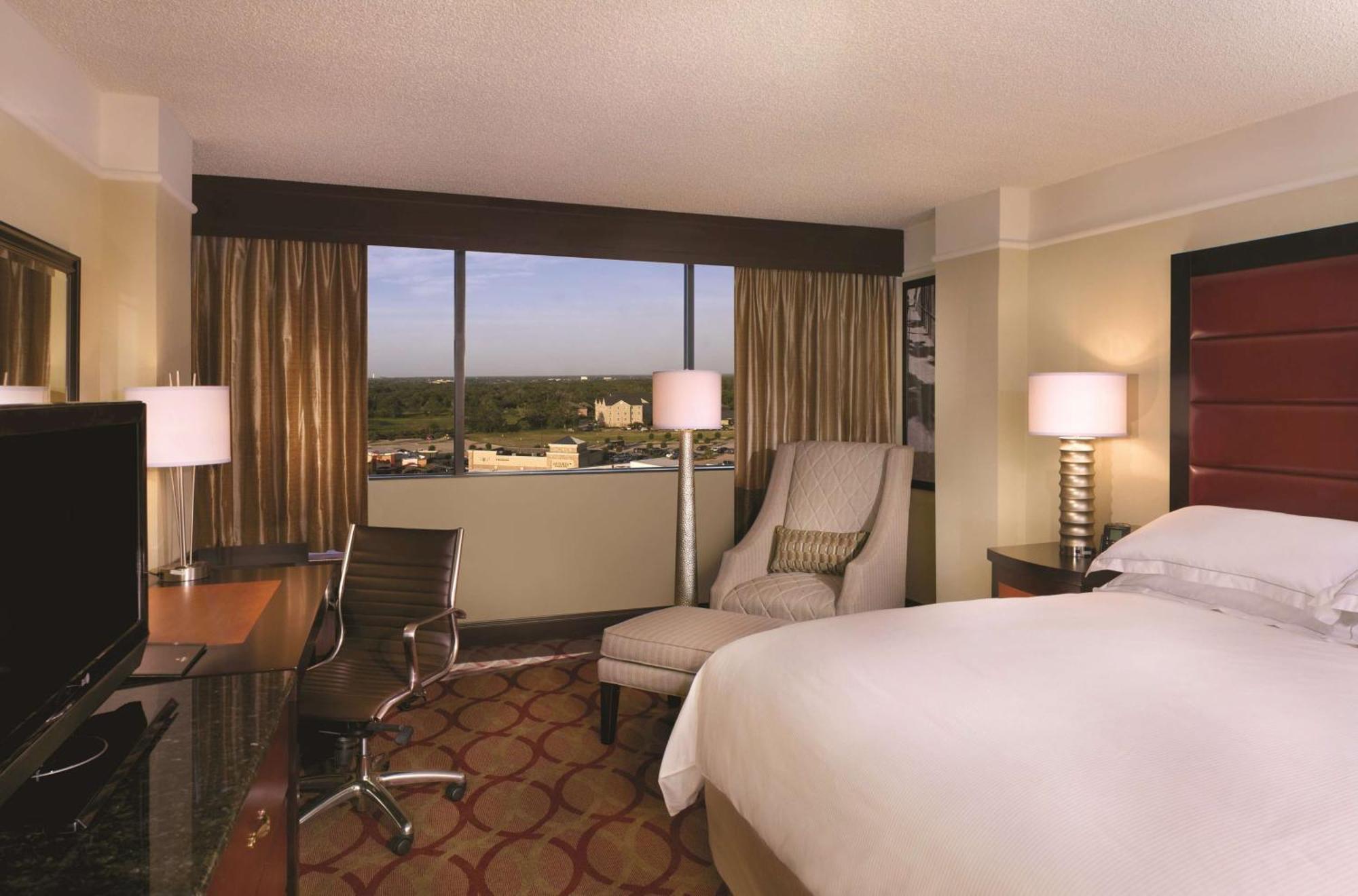 Hilton College Station & Conference Center Hotel Exterior photo