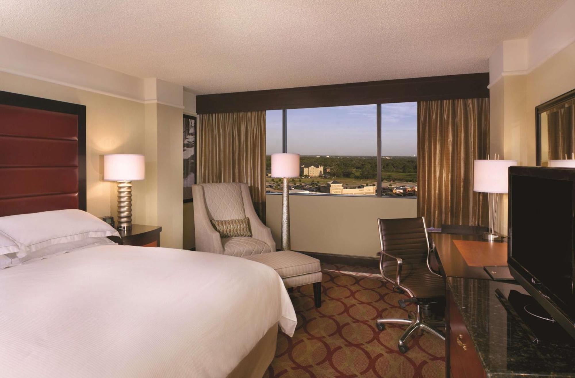 Hilton College Station & Conference Center Hotel Exterior photo