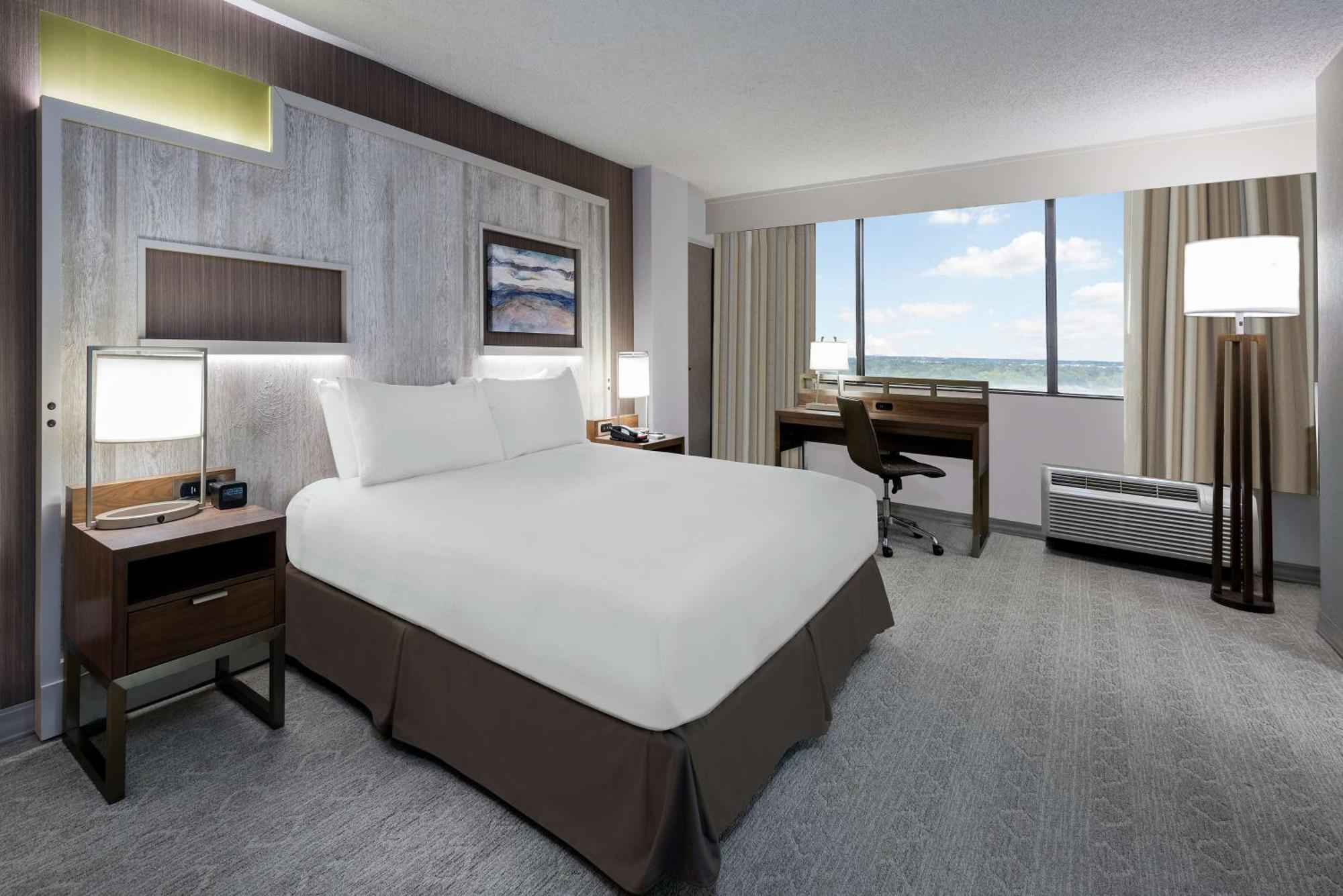 Hilton College Station & Conference Center Hotel Exterior photo