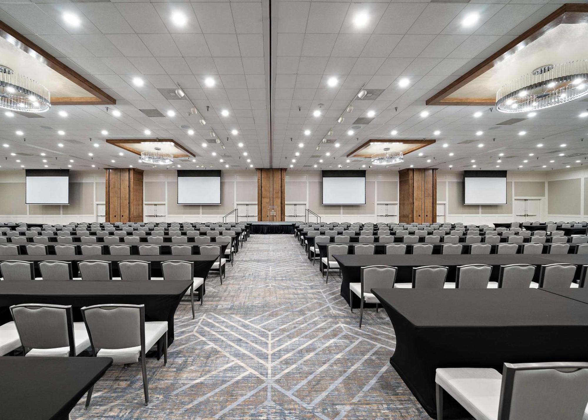 Hilton College Station & Conference Center Hotel Exterior photo
