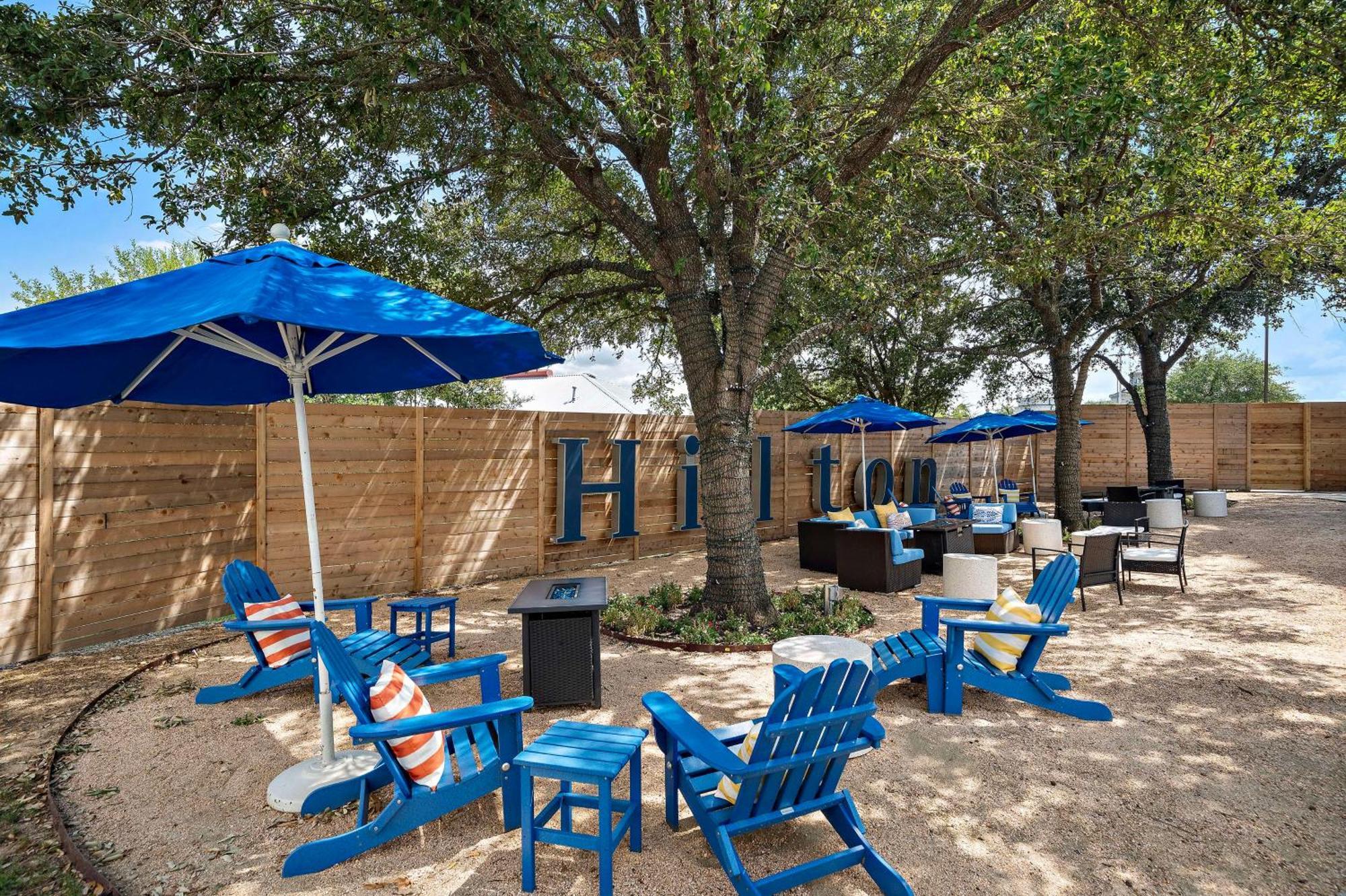 Hilton College Station & Conference Center Hotel Exterior photo